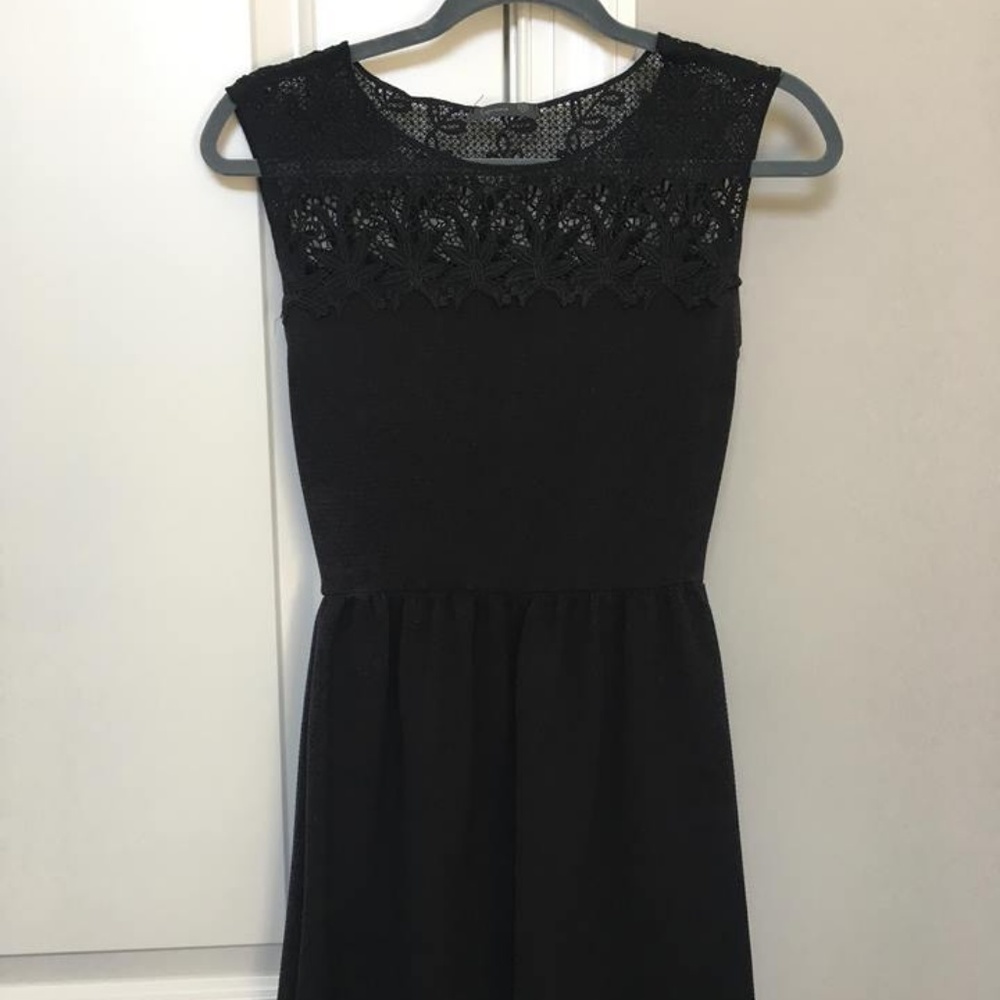 Lace Detailed Black Dress